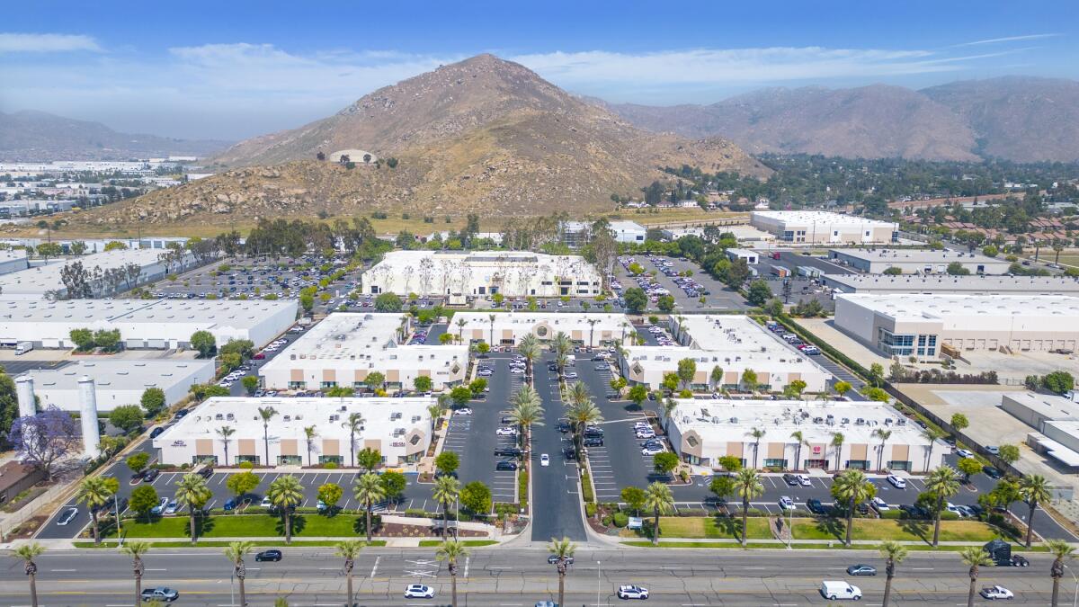 Commercial Roofing in Hunter Industrial Park, CA
